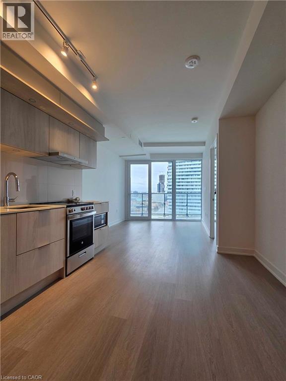 property at 448 Burnhamthorpe Rd W