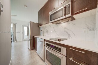 1568 Pennsylvania Ave in Miami Beach, FL - Building Photo - Building Photo