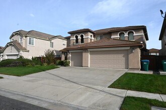 10854 Pelican Dr in Stockton, CA - Building Photo - Building Photo