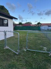 6752 SW 21st St in Miami, FL - Building Photo - Building Photo