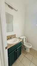 4760 1/2 Lexington Ave, Unit 4760 Half in Los Angeles, CA - Building Photo - Building Photo