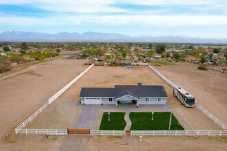 10150 E Ave Q12 in Littlerock, CA - Foto de edificio - Building Photo