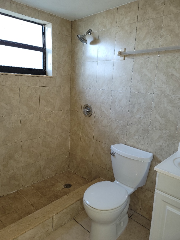 7311 NW 37th St in Hollywood, FL - Foto de edificio - Building Photo