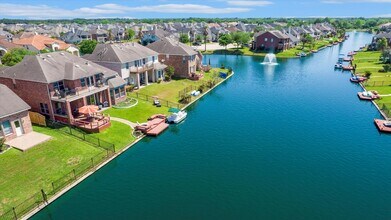 18011 Darling Point Ct in Cypress, TX - Building Photo - Building Photo