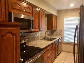 1419 S Story Rd in Irving, TX - Building Photo - Building Photo