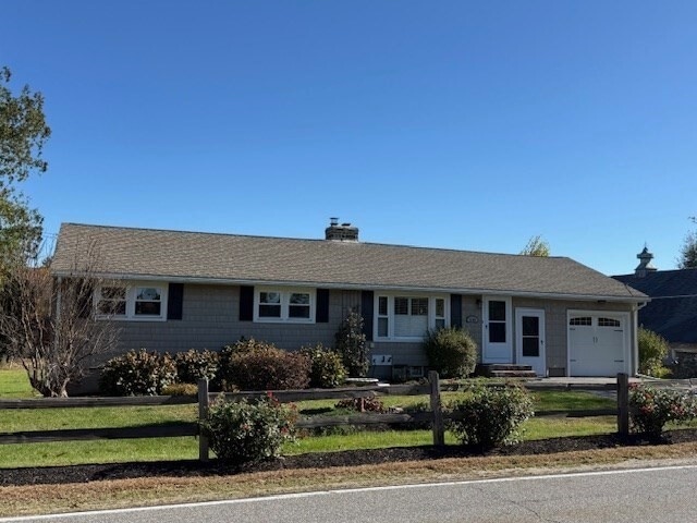 property at 1192 Hill St