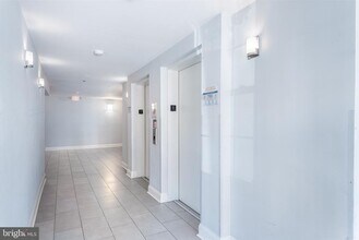 3313 Wyndham Cir in Alexandria, VA - Building Photo - Building Photo