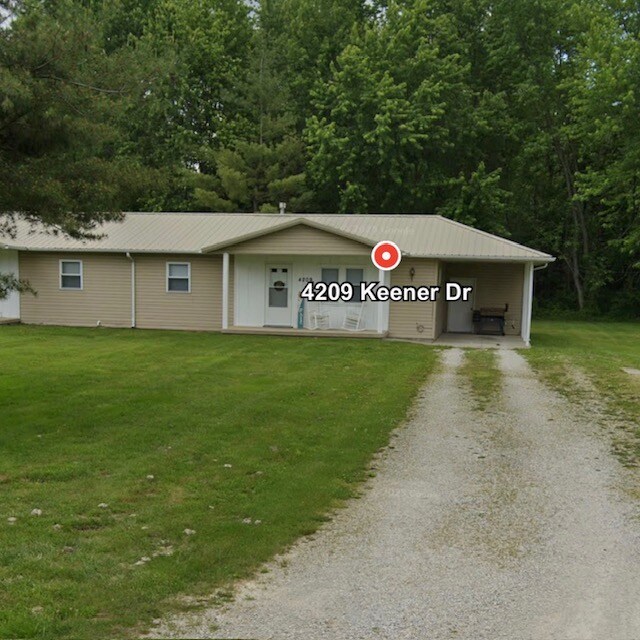 4209 Keener Dr in Salem, IL - Foto de edificio