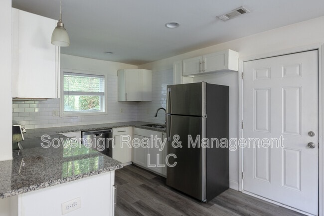 3366 Delmar Ln NW in Atlanta, GA - Building Photo - Building Photo