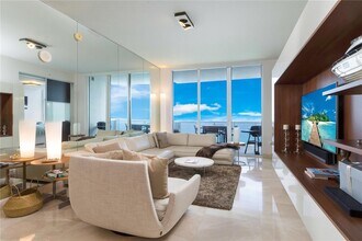 18201 Collins Ave, Unit 4208 in Sunny Isles Beach, FL - Foto de edificio - Building Photo