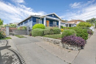 2347 Moss Ave in Los Angeles, CA - Building Photo - Building Photo