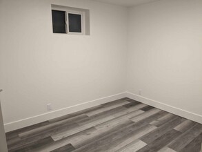 2645 N 370 E in North Logan, UT - Foto de edificio - Building Photo