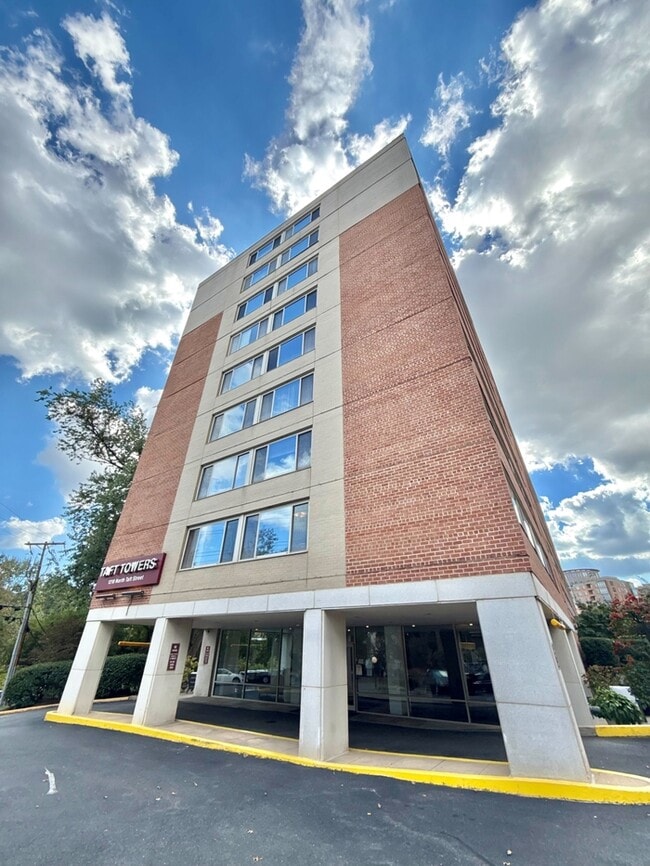 property at 1210 N Taft St