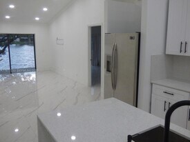 5643 N Park Rd in Fort Lauderdale, FL - Building Photo