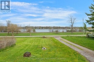 12575 Niagara River Pkwy in Niagara Falls, ON - Building Photo