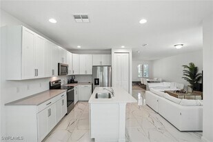 26548 Bonita Fairways Blvd in Bonita Springs, FL - Building Photo