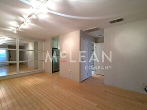 2825 N Los Felices Rd in Palm Springs, CA - Building Photo - Building Photo