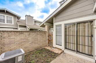 6376 Peacock Hills Dr in Houston, TX - Building Photo - Building Photo