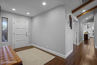 413 Hollydale Dr in El Paso, TX - Building Photo - Building Photo