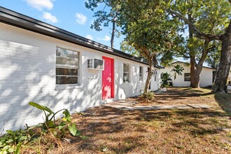 12703 N 15th St in Tampa, FL - Building Photo - Building Photo