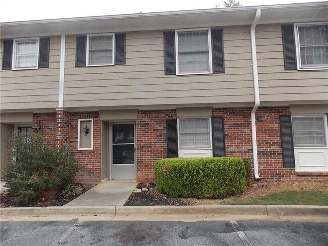 property at 2080 Kings Gate Cir SW