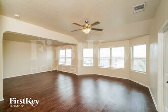 2546 Just My Style, Unit B202 in San Antonio, TX - Building Photo - Building Photo