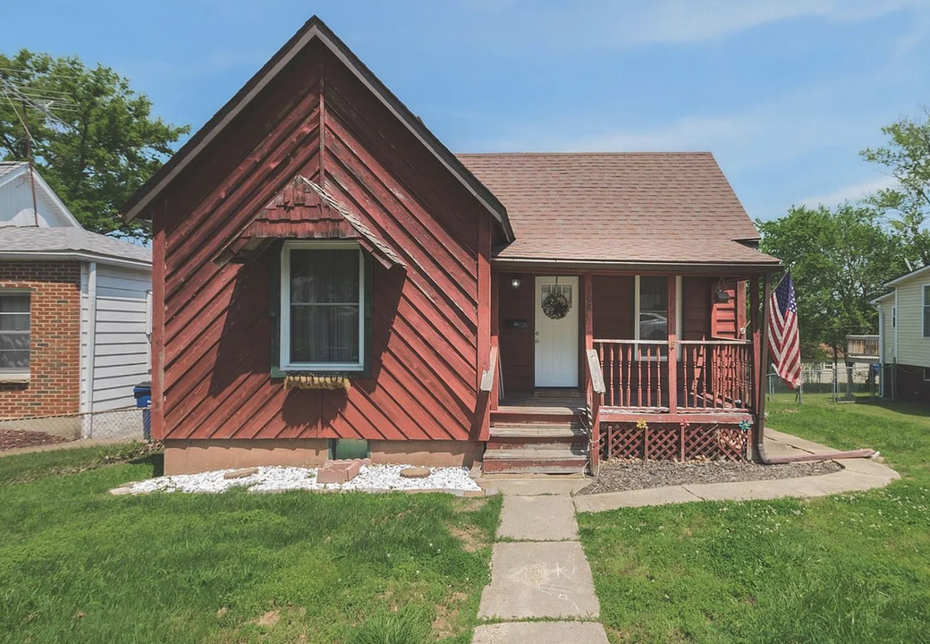 708 Moore St in Festus, MO - Building Photo