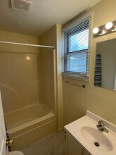 813-813 W Poplar St in Springfield, MO - Building Photo - Building Photo
