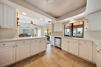 2752 NE 3rd St in Pompano Beach, FL - Building Photo - Building Photo