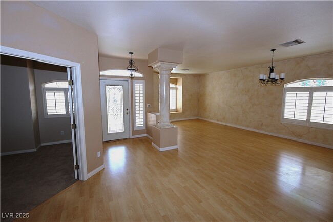 property at 2593 Mizzoni Cir