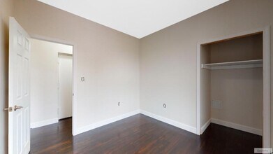 110 W 111th St-Unit -62 in New York, NY - Foto de edificio - Building Photo