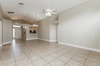 12230 Dawn Vista Dr in Riverview, FL - Building Photo - Building Photo
