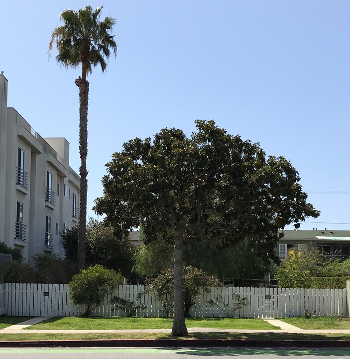 1254 14th St, Unit #C in Santa Monica, CA - Building Photo