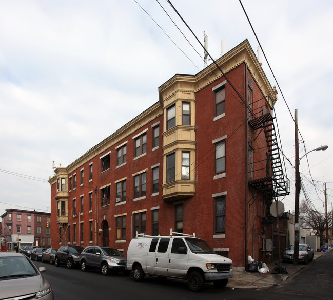 1443 S Broad St in Philadelphia, PA - Building Photo - Building Photo