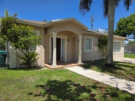 1371 NW 9th Ct in Florida City, FL - Building Photo