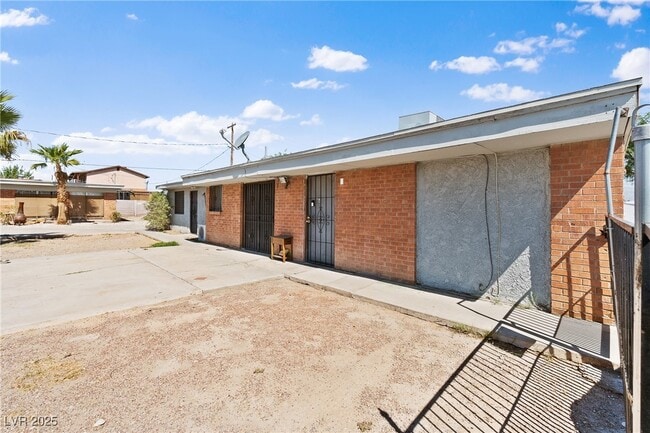 2529 N Webster St in North Las Vegas, NV - Building Photo - Building Photo