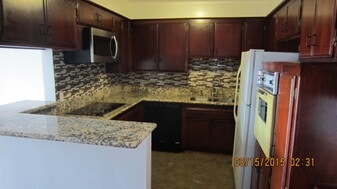 10961 Palms Blvd, Unit 8 in Los Angeles, CA - Building Photo