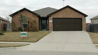 713 Aries Dr in Euless, TX - Building Photo