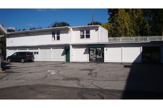 1591 E Main St in Waterbury, CT - Building Photo - Building Photo