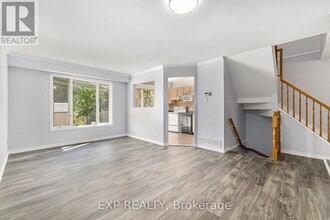 103 Banchory Crescent in Ottawa, ON - Building Photo - Building Photo