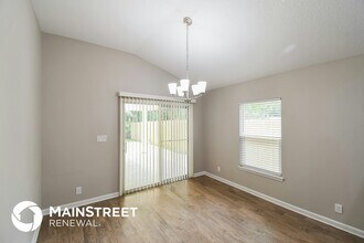 5609 Village Pond Cir in Jacksonville, FL - Building Photo - Building Photo