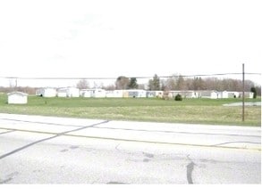 303 Sunset Dr in North Manchester, IN - Building Photo - Building Photo