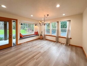 241896 US-101 in Port Angeles, WA - Building Photo - Building Photo