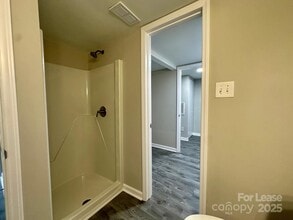 8033 Cedar Glen Dr in Charlotte, NC - Building Photo - Building Photo