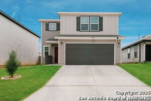 13734 Crossbow in San Antonio, TX - Building Photo