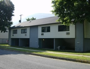 Mills Park in Renovo, PA - Building Photo - Building Photo