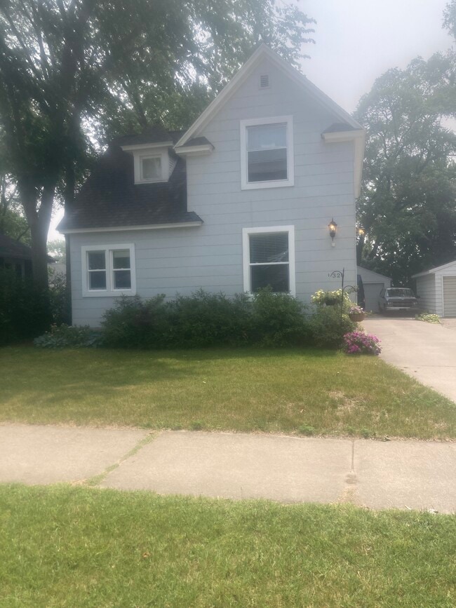 320 W 20th St, Unit 320 apartment A