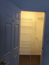 320 Crestview Dr in Wauconda, IL - Building Photo - Building Photo