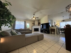 10106 Outlaw Bend in Converse, TX - Building Photo - Building Photo