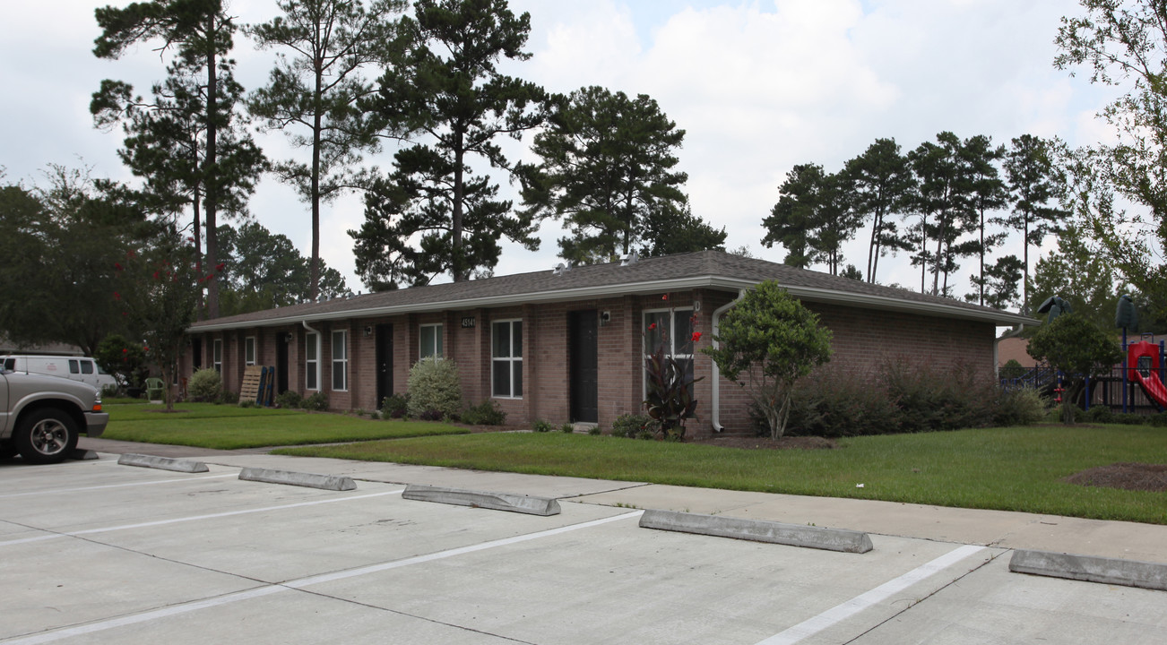 Pine Terrace I in Callahan, FL - Building Photo